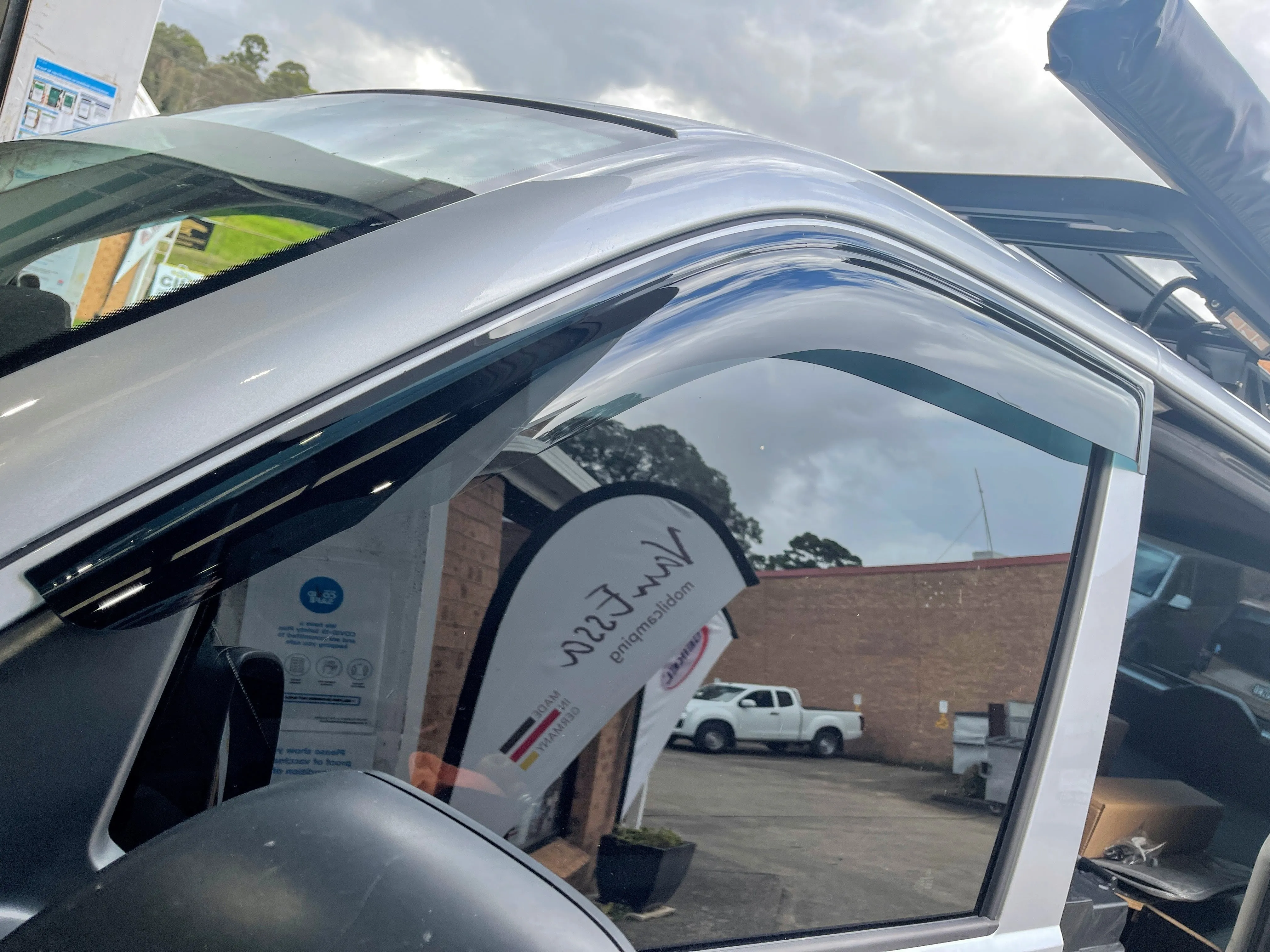 Tinted Weathershields for Multivan / Transporter / California / Caravellle - T5 / T6 / T6.1